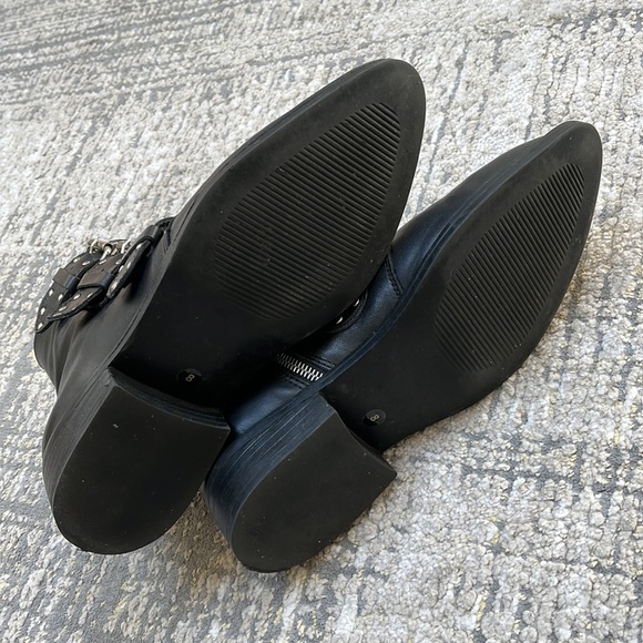 Steven by Steve Madden black ankle bootie. Women’s size 8 - Picture 3 of 7